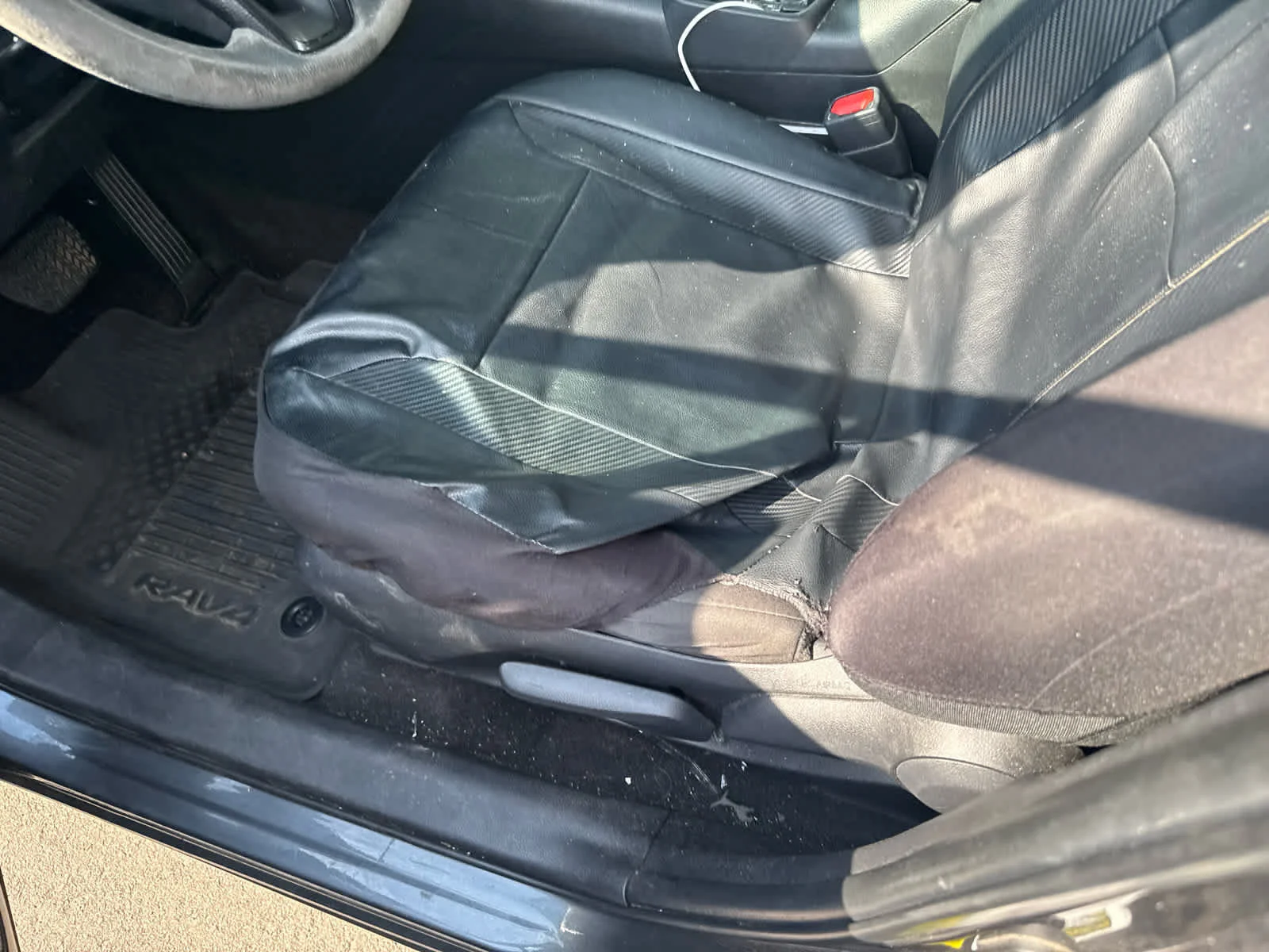Used 2022 Magnetic Gray Metallic Toyota LE image 7