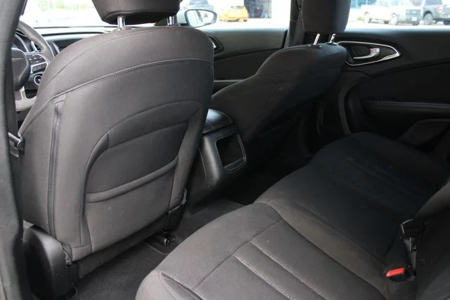 Used 2015 White Chrysler Limited image 19