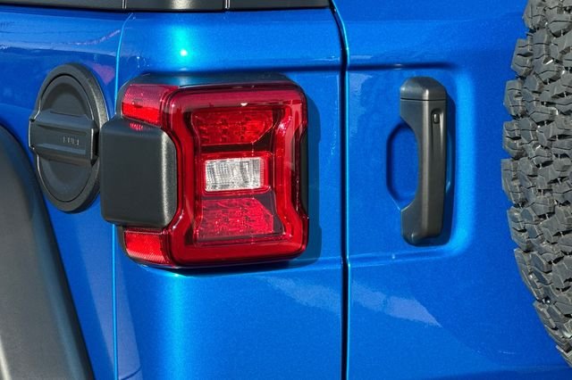 New 2026 Hydro Blue Pearlcoat Jeep Rubicon image 25
