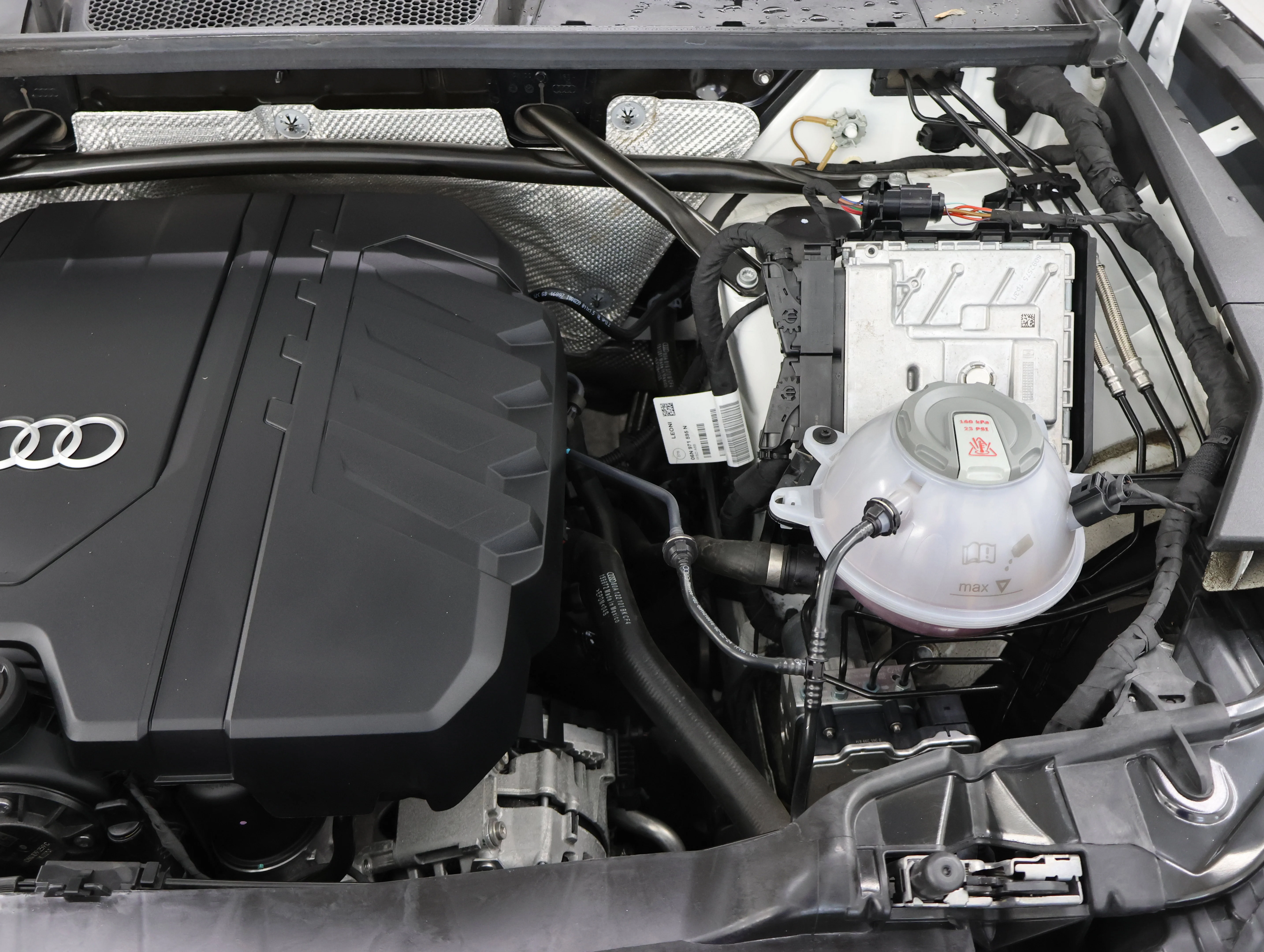 Used 2025 Arkona White Audi 45 S line Premium image 18