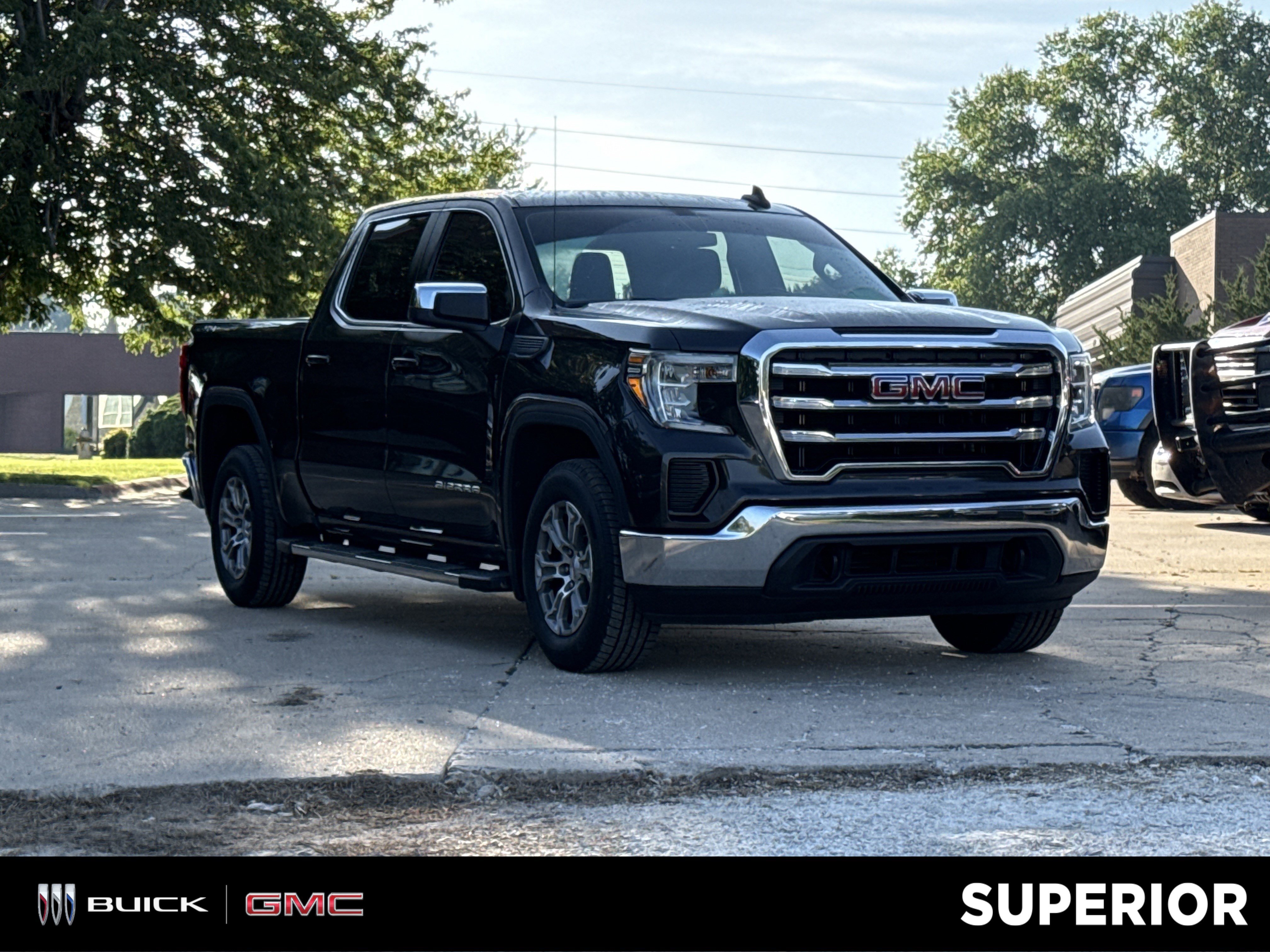 2022 GMC Sierra 4WD Crew Cab Short Box SLE's photo