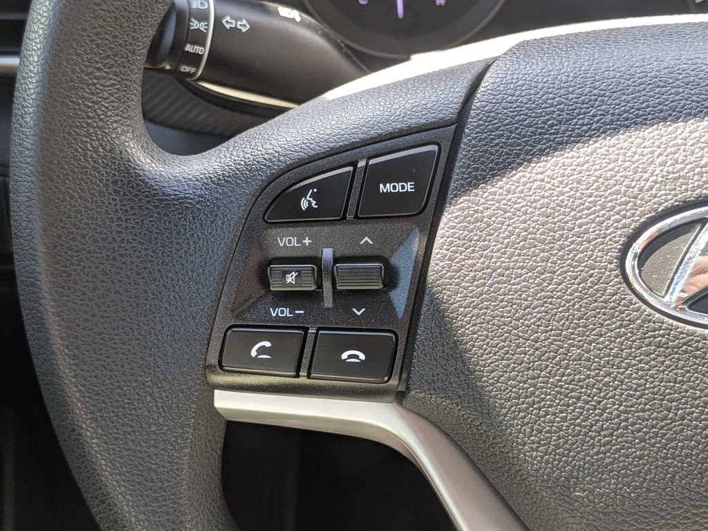 Used 2020 Blue Hyundai Value image 32