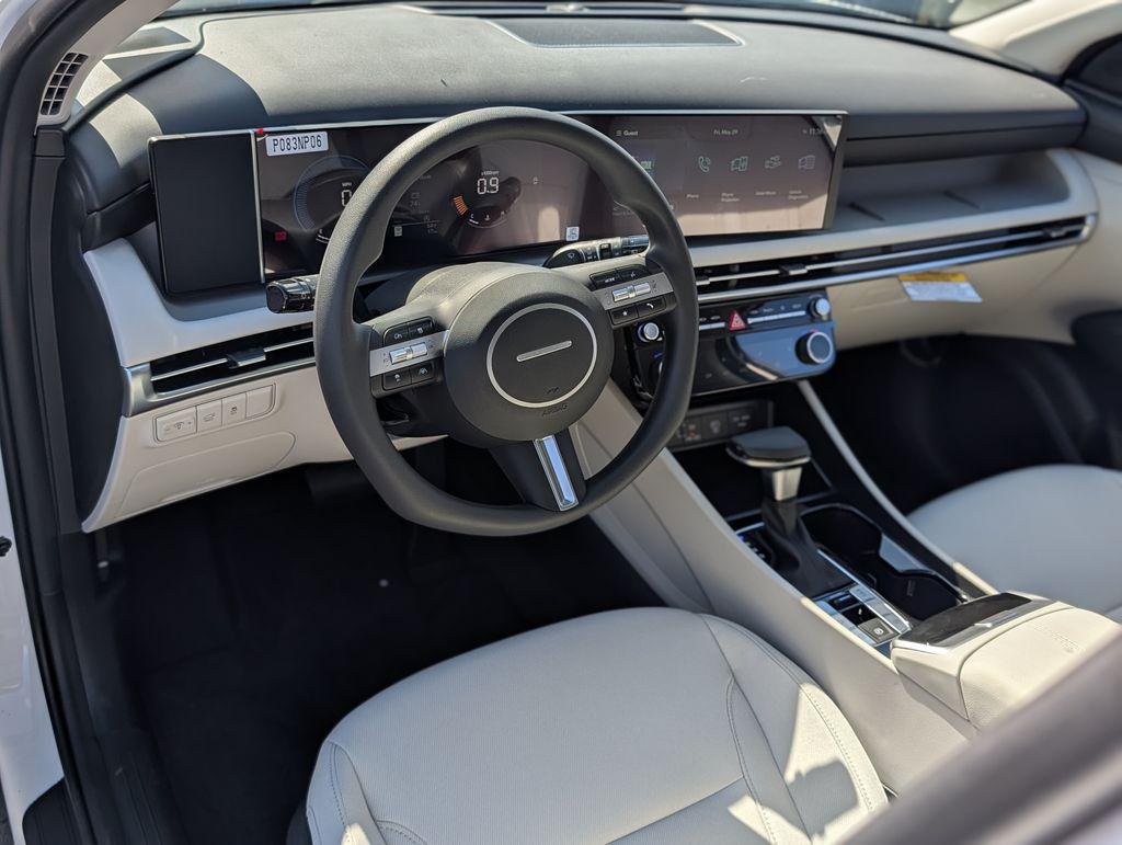New 2026 White Hyundai SEL FWD image 22