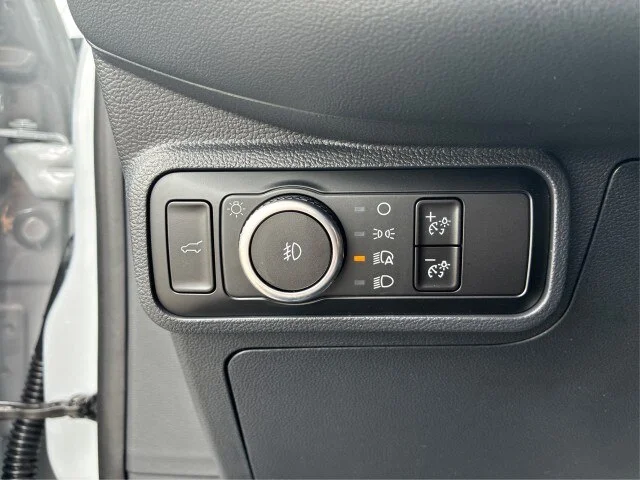 New 2026 Space White Metallic Ford Tremor® image 41
