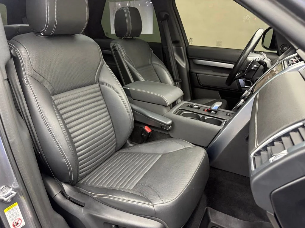 Used 2023  Land Rover S R-Dynamic image 39