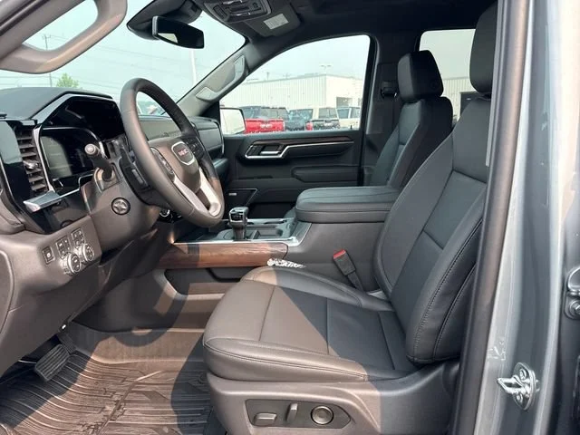 2026 GMC Sierra 1500 SLT - Photo 11
