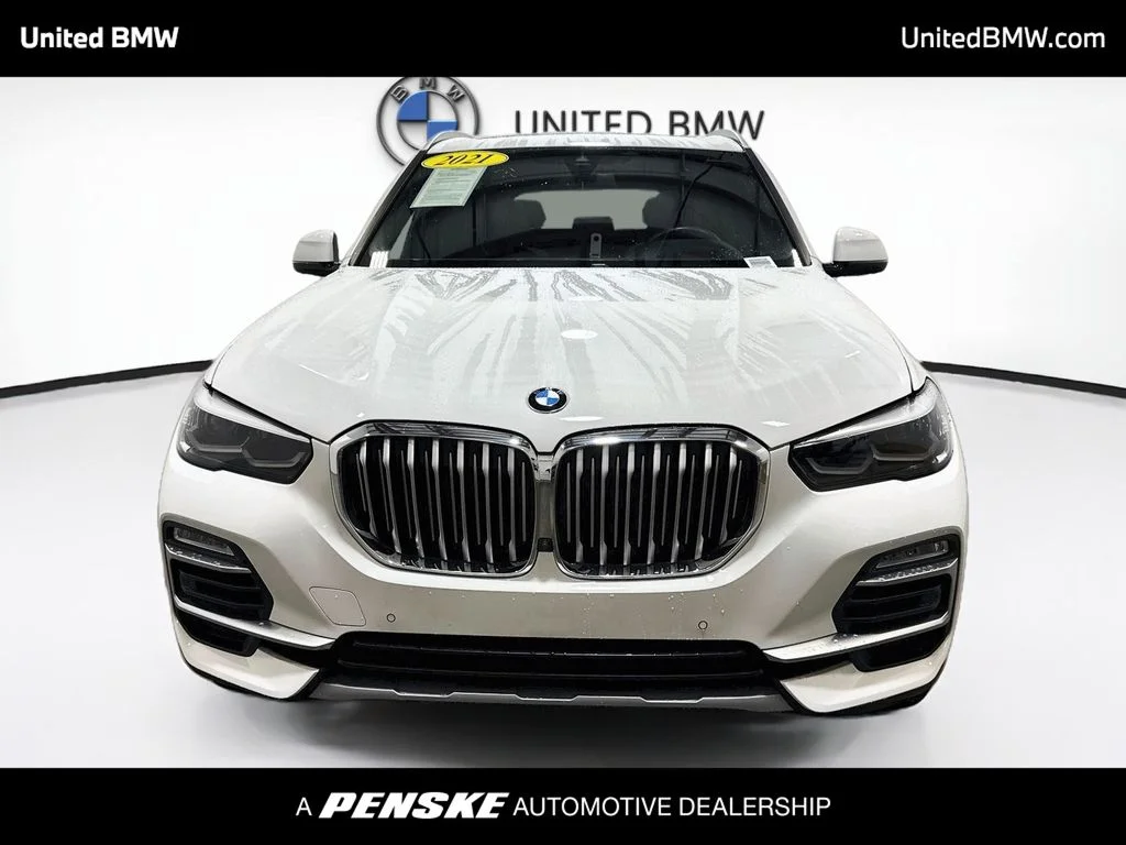 Used 2021 Alpine White BMW xDrive40i image 2