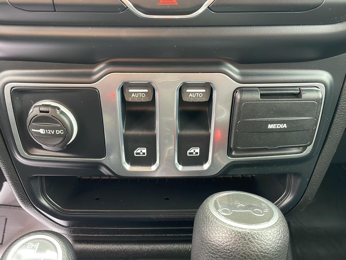 Used 2019 Firecracker Red Clearcoat Jeep Sport S image 21