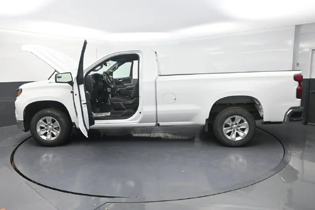 Used 2023 White Chevrolet WT image 29