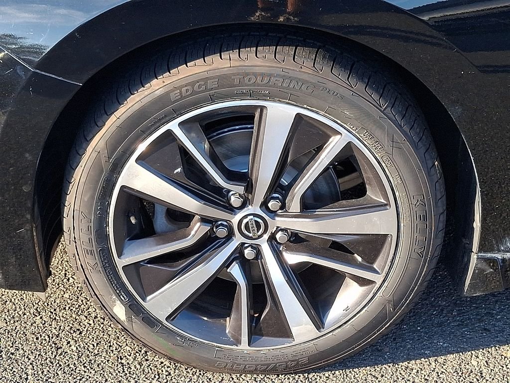 Used 2020 Black Nissan 3.5 SL image 8