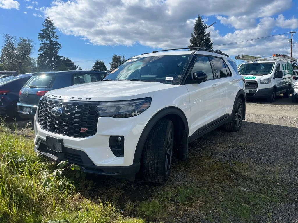 2025 Ford Explorer ST 4WD (PL535)'s photo