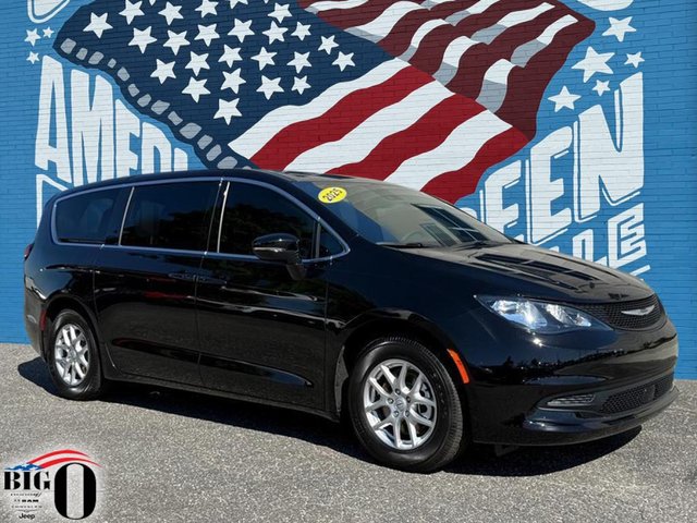 2025 Chrysler Voyager LX