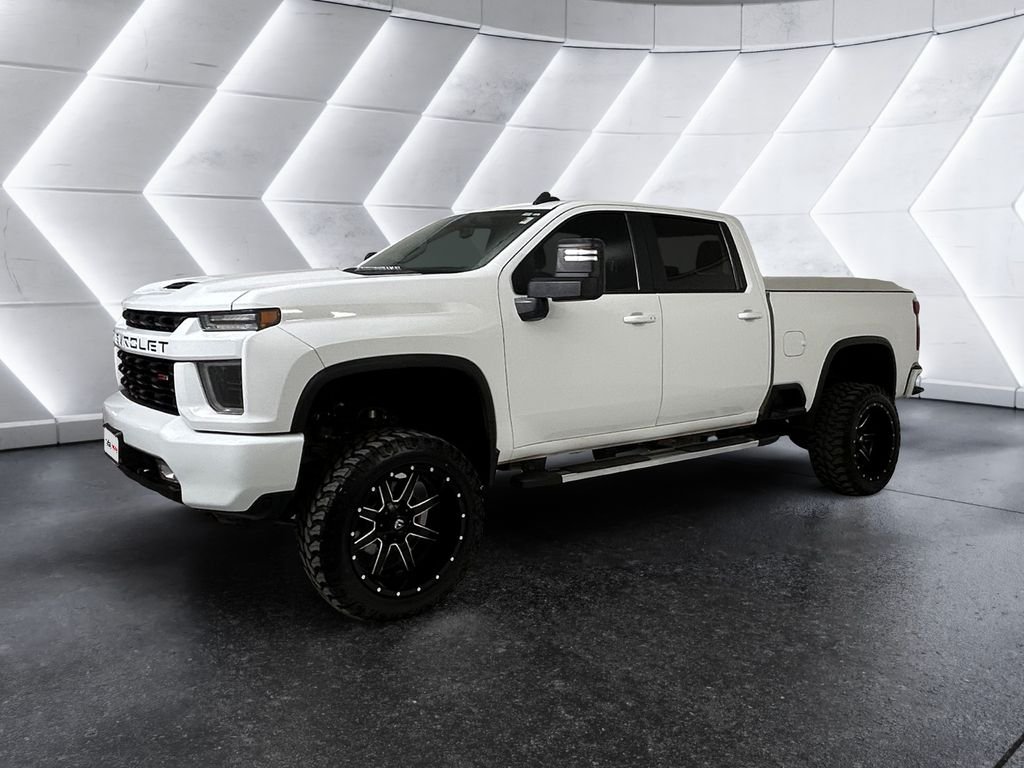 Used 2022 White Chevrolet LT image 3