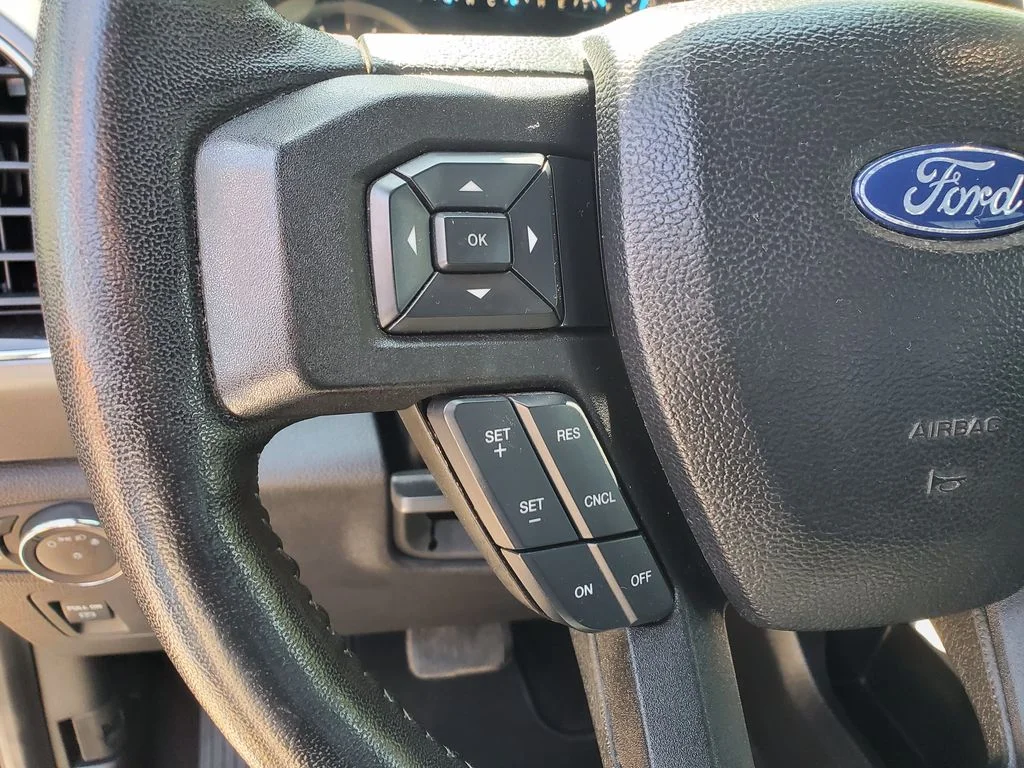 Used 2018 Black Ford  image 9