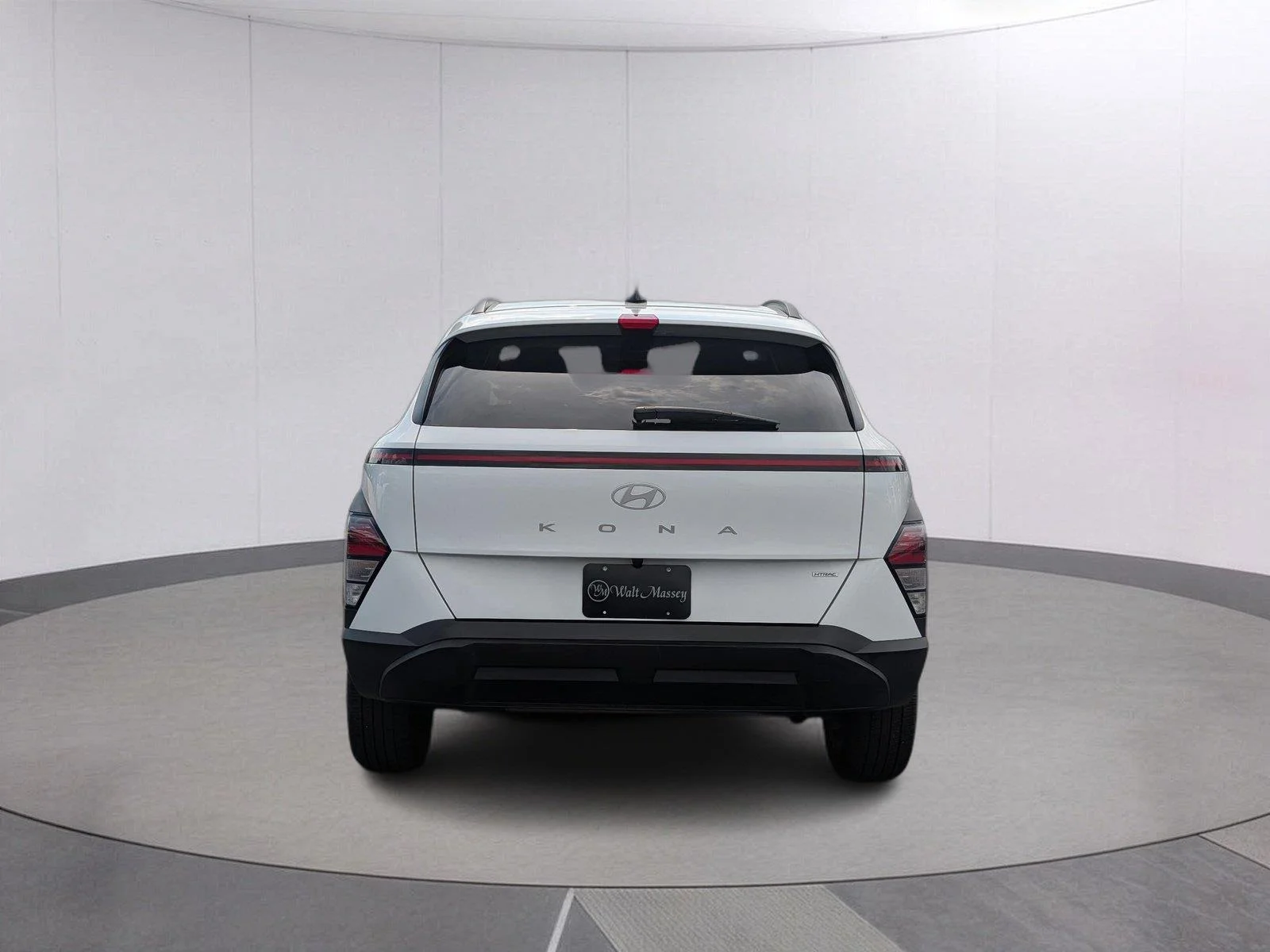 Used 2025 Atlas White Hyundai SEL image 4