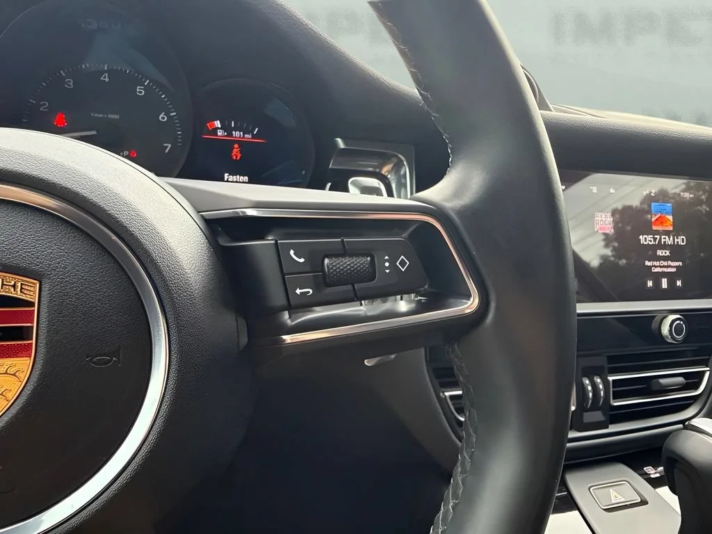 Used 2022  Porsche  image 19