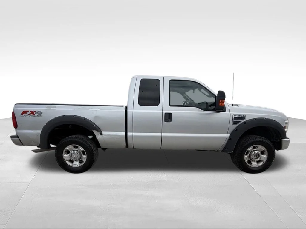 Used 2010 Silver Ford XLT image 6