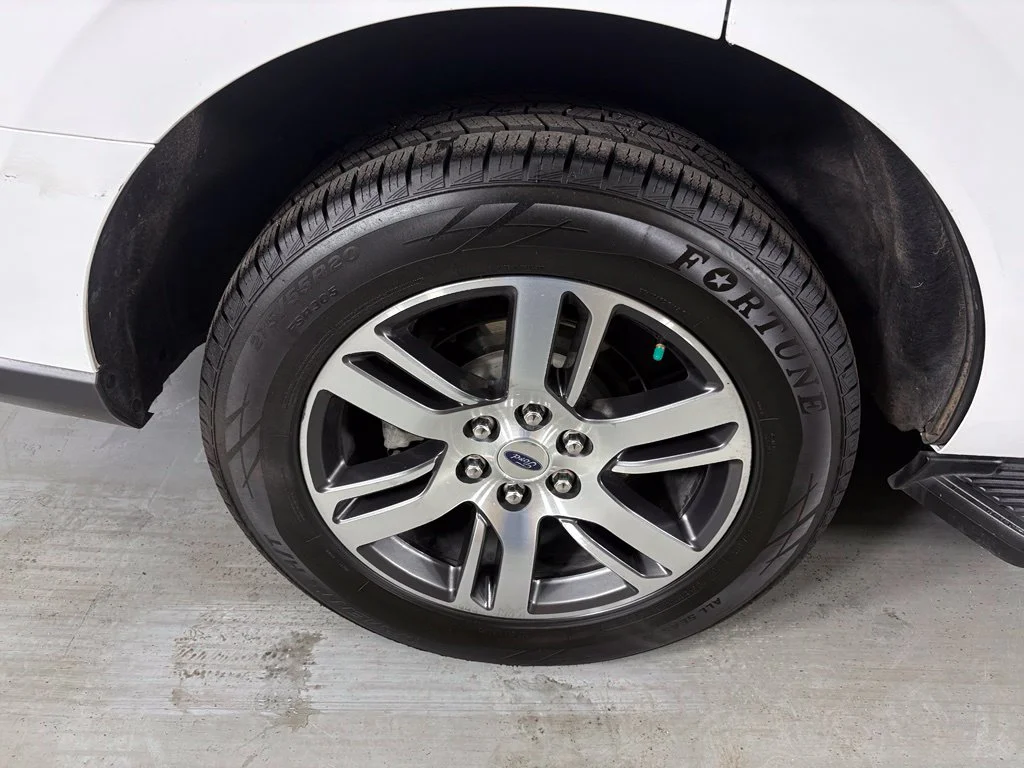Used 2024 White Ford Limited image 11