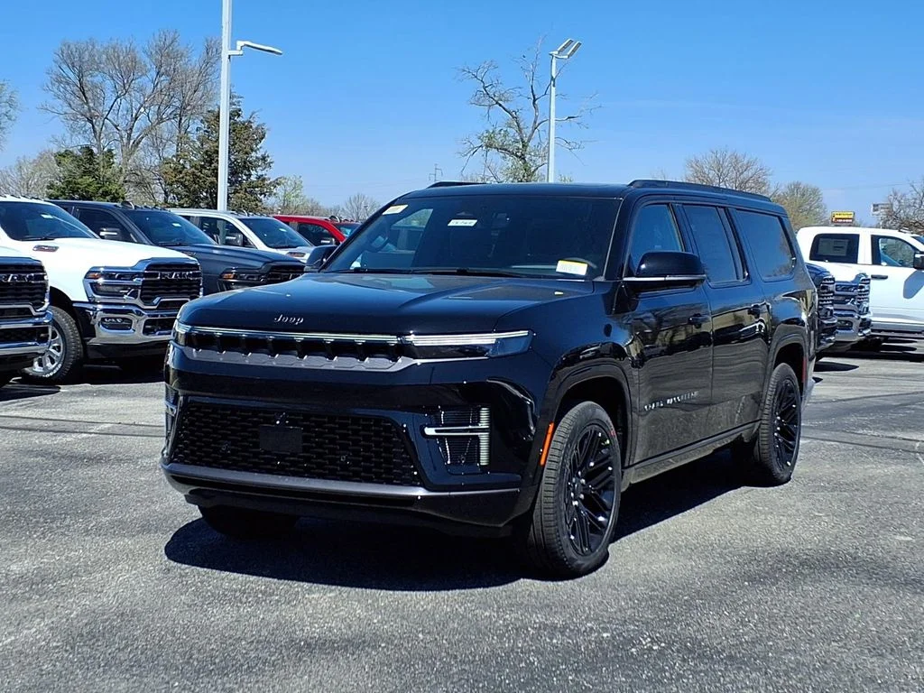 New 2026 High Gloss Black Exterior Paint Jeep Limited Reserve image 2