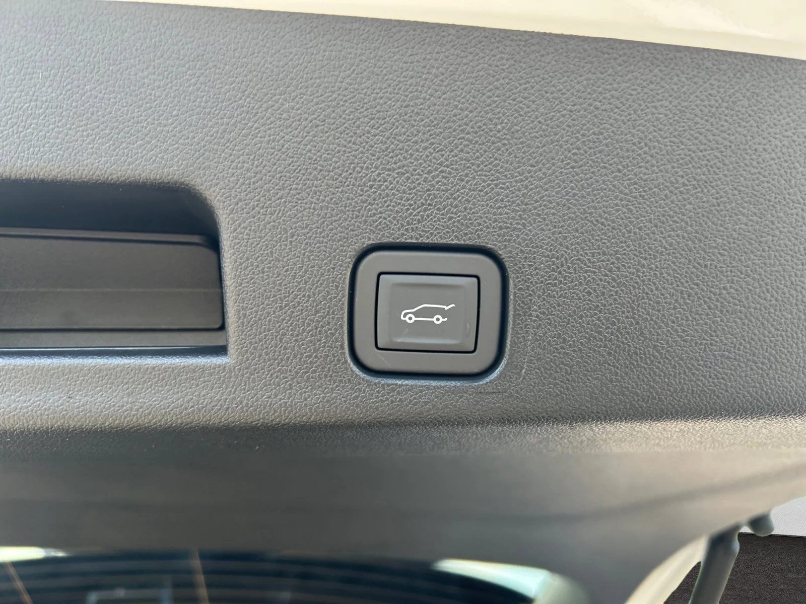 New 2026 Summit White GMC Denali Ultimate AWD image 11