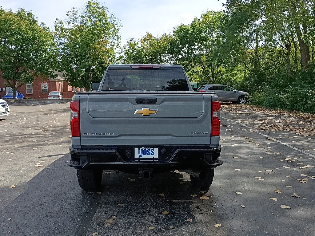 Used 2025 Slate Gray Metallic Chevrolet Custom image 4