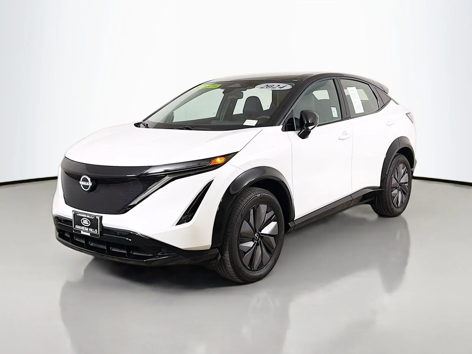 2024 Nissan Ariya Engage AWD's photo