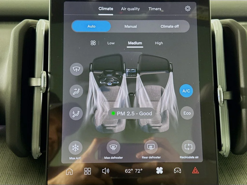 New 2026 White Volvo Twin Motor Performance Ultra image 15