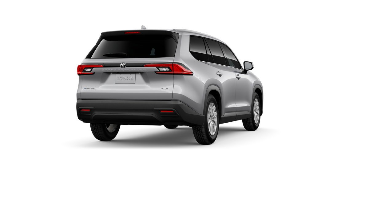 New 2026 Celestial Silver M Toyota Hybrid XLE image 31