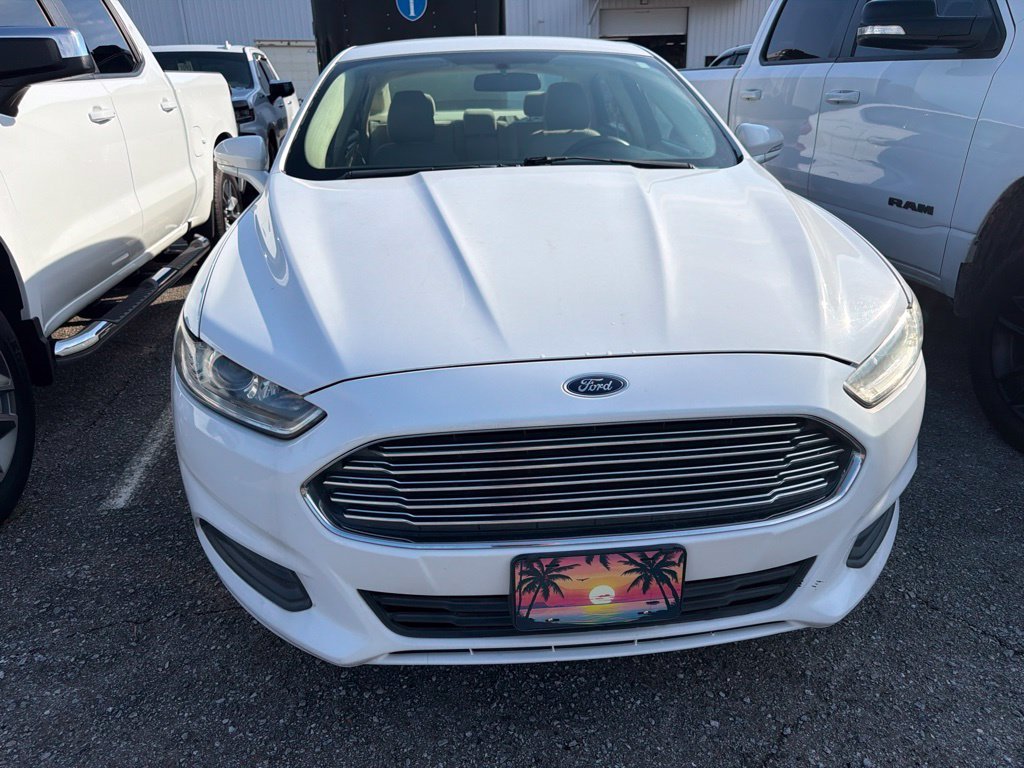 Used 2014 White Ford SE image 4