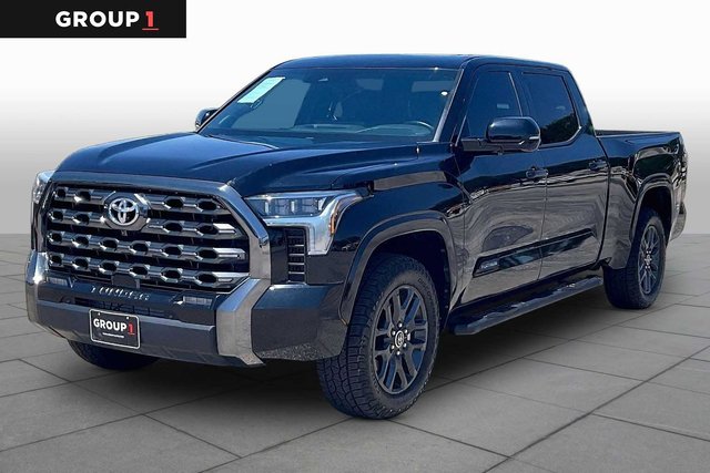 Pre-Owned 2022 Toyota Tundra Platinum With Navigation &amp; 4WD