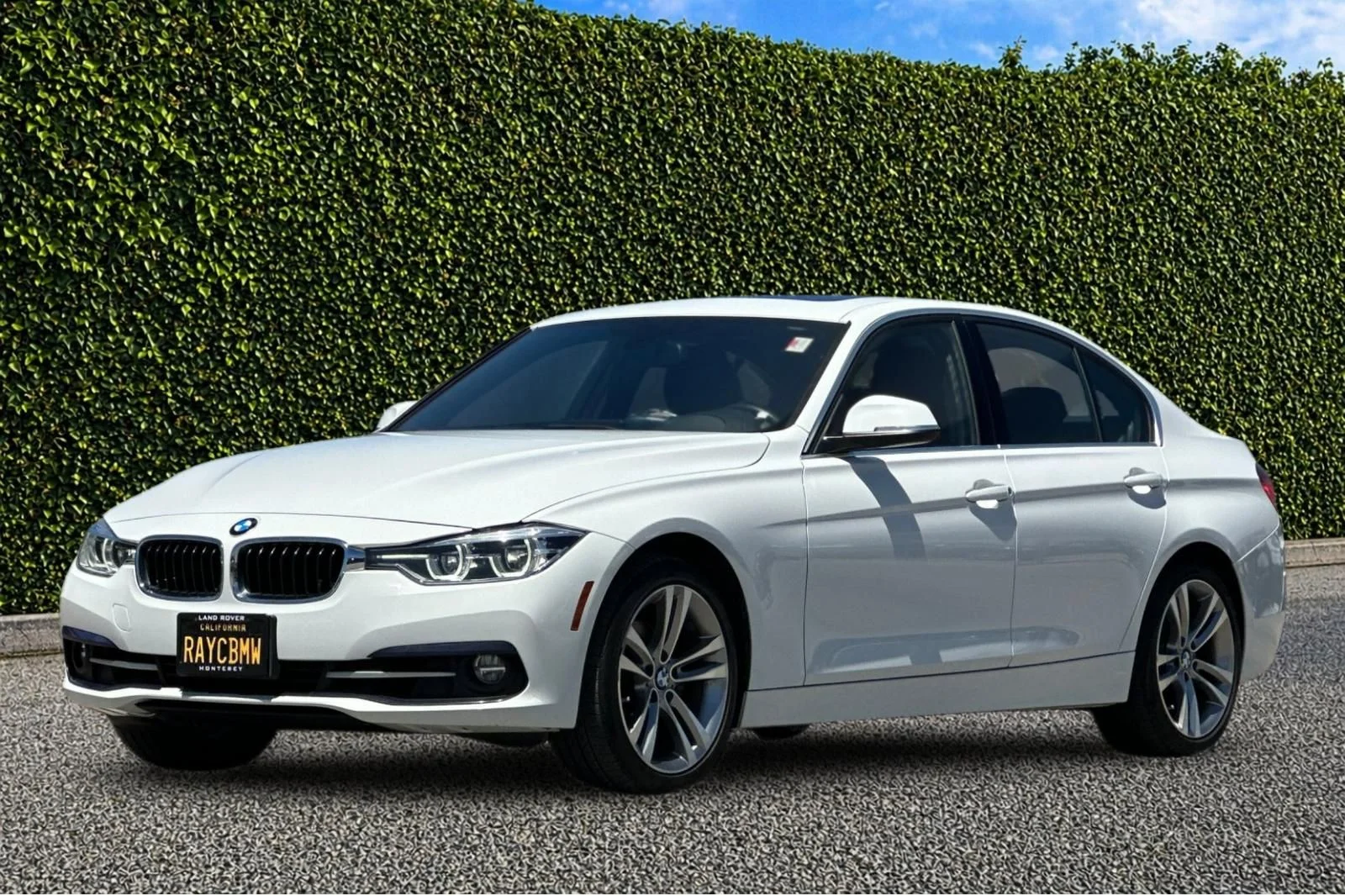 Used 2018 White BMW 330i image 8