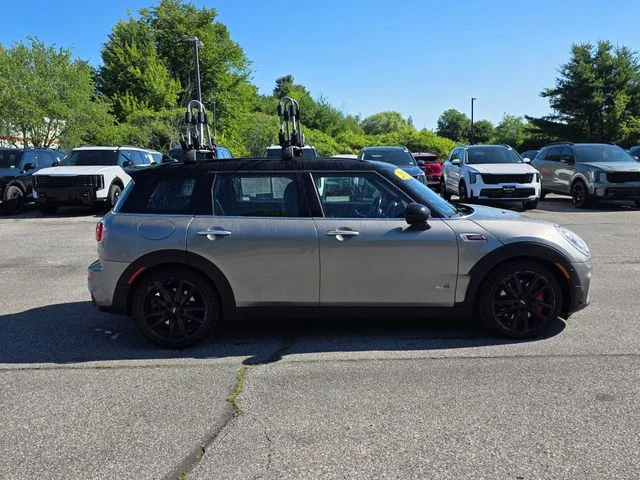 Used 2017 Silver Metallic MINI Clubman image 9