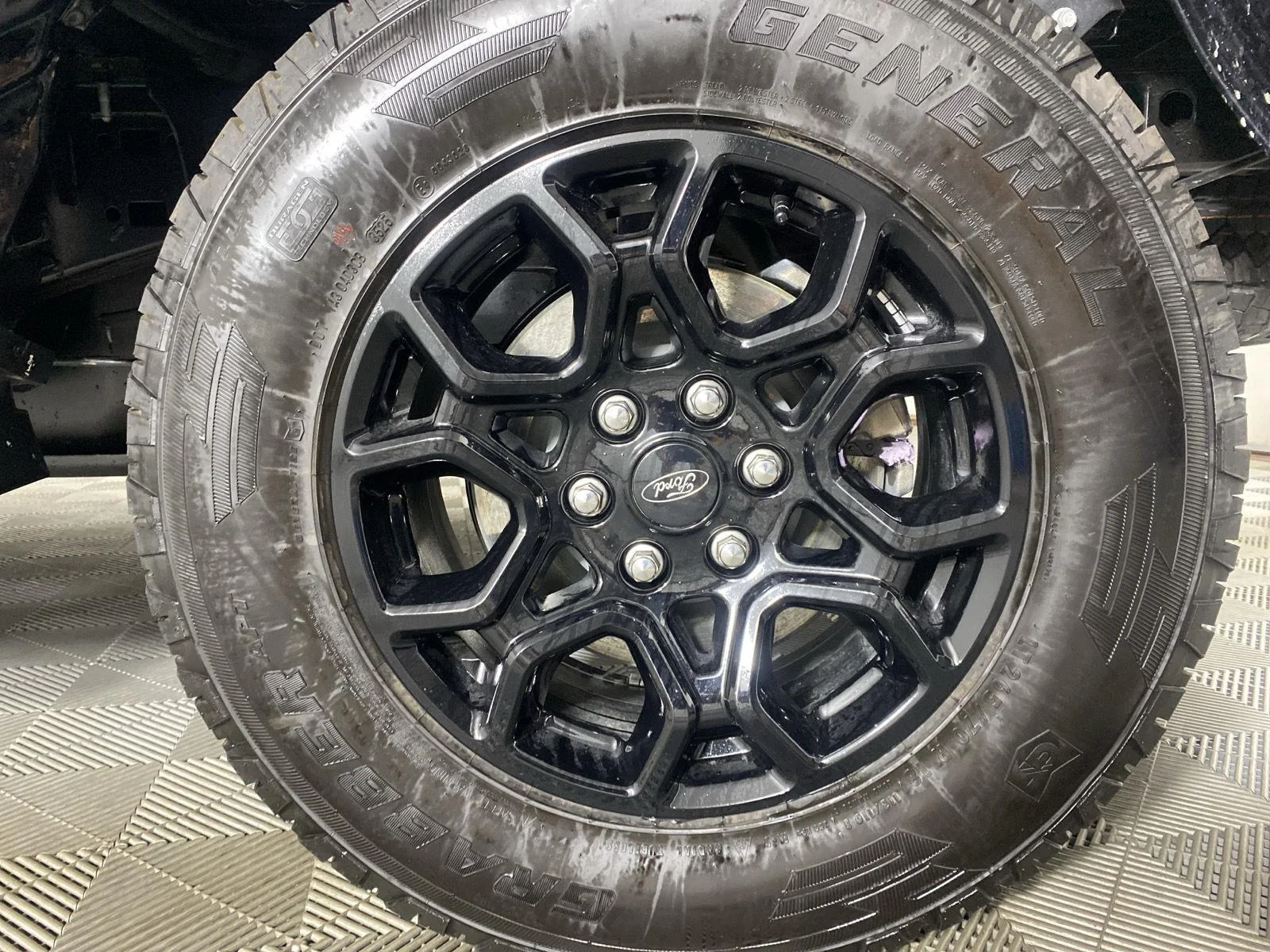 New 2026 Agate Black Metallic Ford XLT image 9