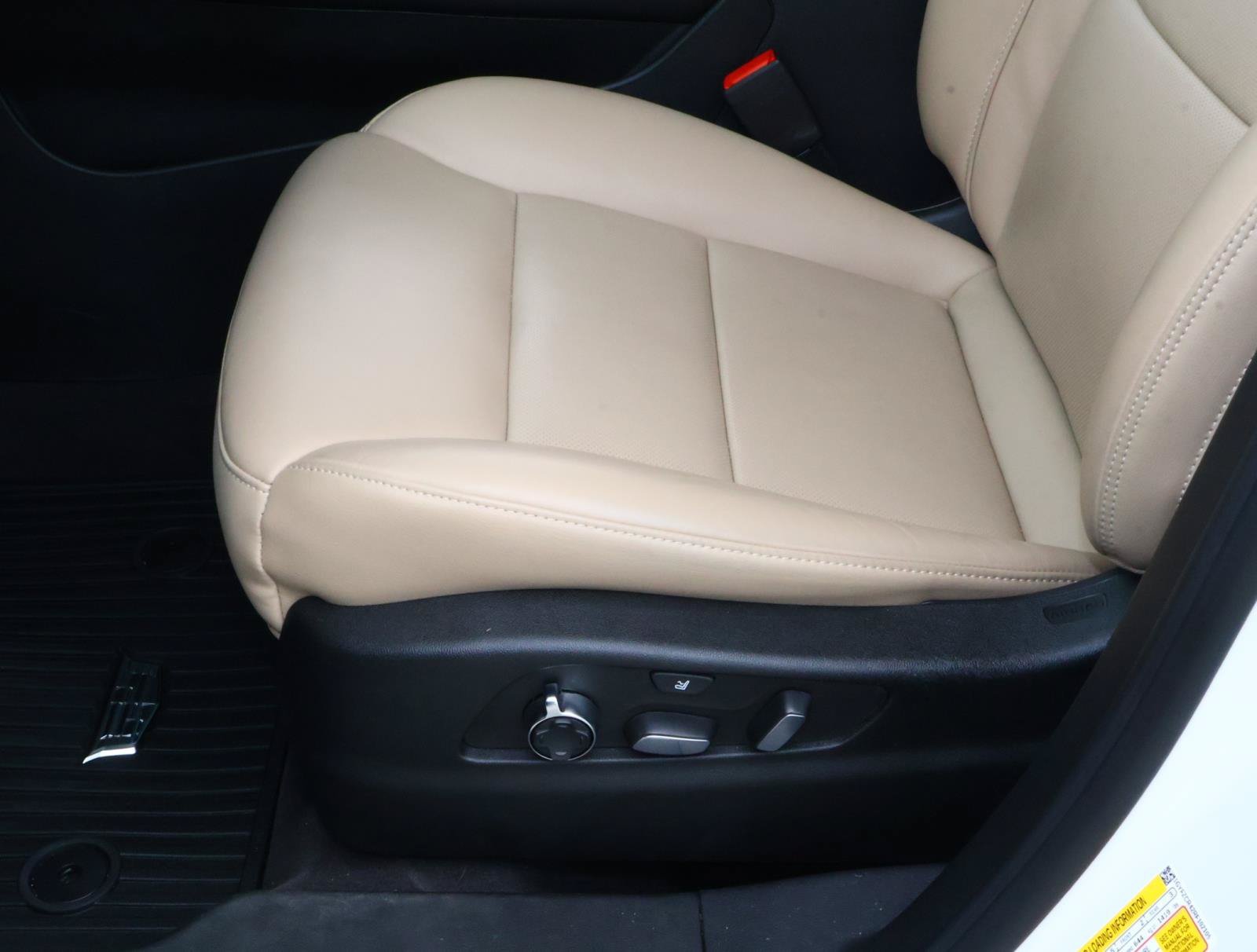 Certified Used 2024 Crystal White Tricoat Cadillac Premium Luxury image 19