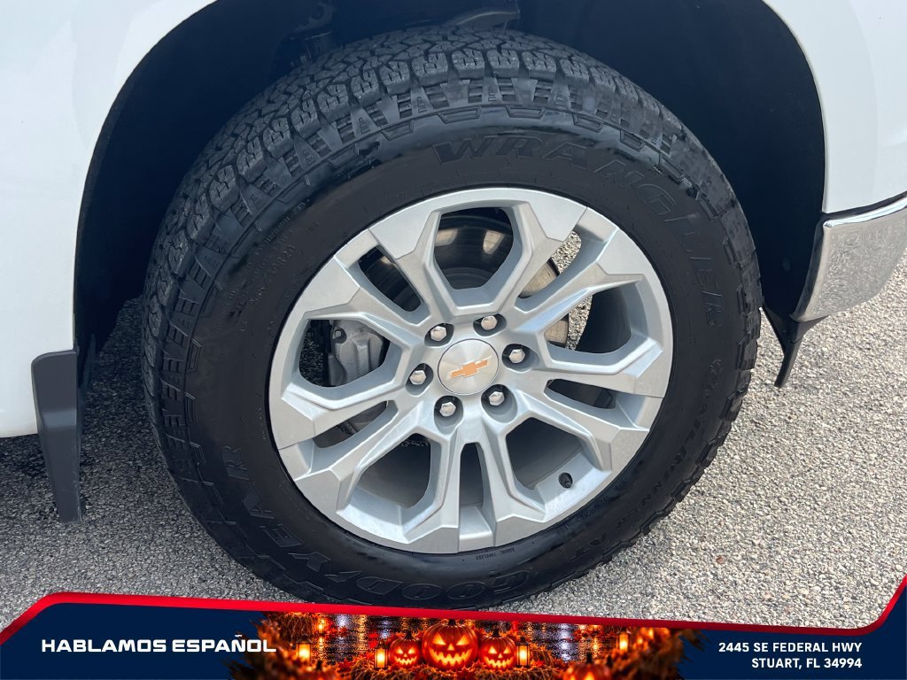 Certified Used 2025 Summit White Chevrolet LTZ image 21