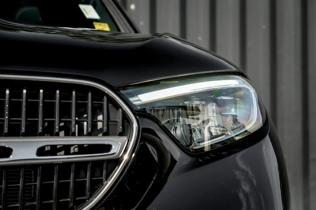 New 2026 Black Mercedes-Benz GLC 300 image 39