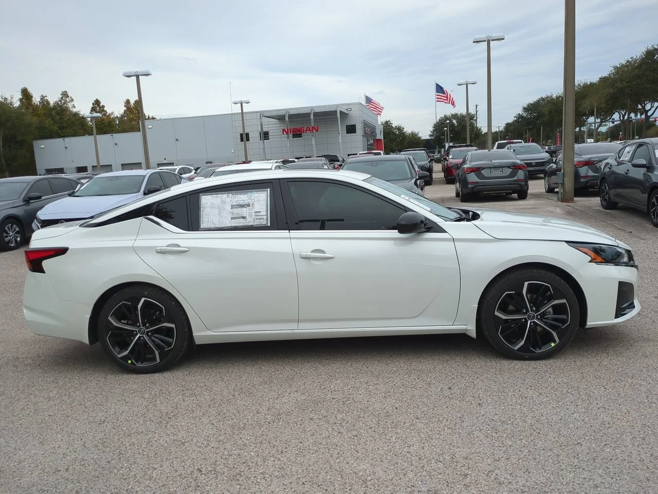 New 2025 Pearl White TriCoat Nissan SR image 4