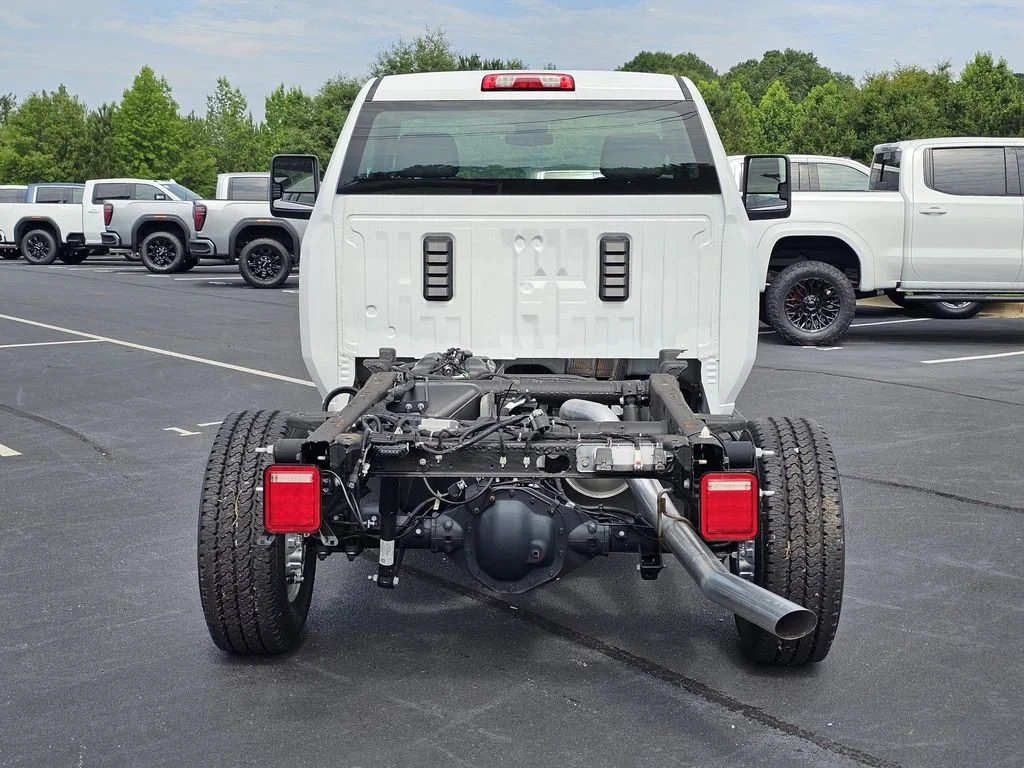 2025 GMC Sierra 2500HD Pro - Photo 10