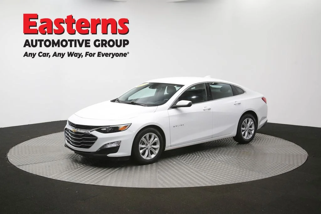 Used 2025 White Chevrolet LT image 57