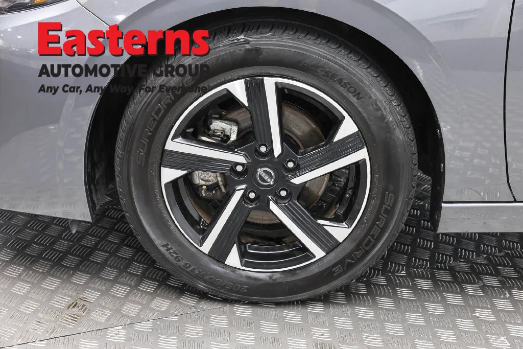 Used 2024 Gray Nissan SV image 32