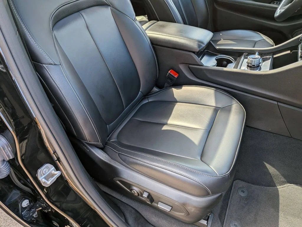Used 2025 Black Jeep Limited image 31