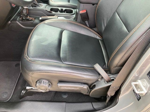 Used 2022 Sting-Gray Clearcoat Jeep Mojave image 10