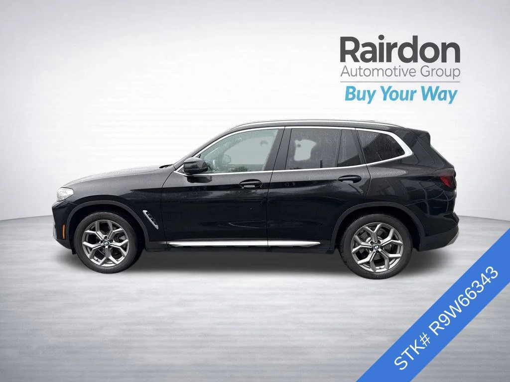 Used 2024 Black BMW xDrive30i image 4