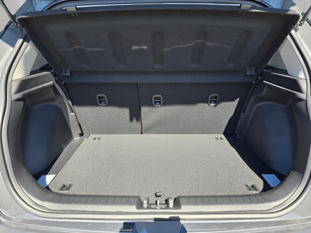 2025 Hyundai Venue SEL - Photo 27