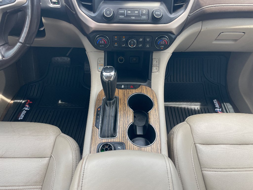 Used 2019 Red Quartz Tintcoat GMC Denali image 9