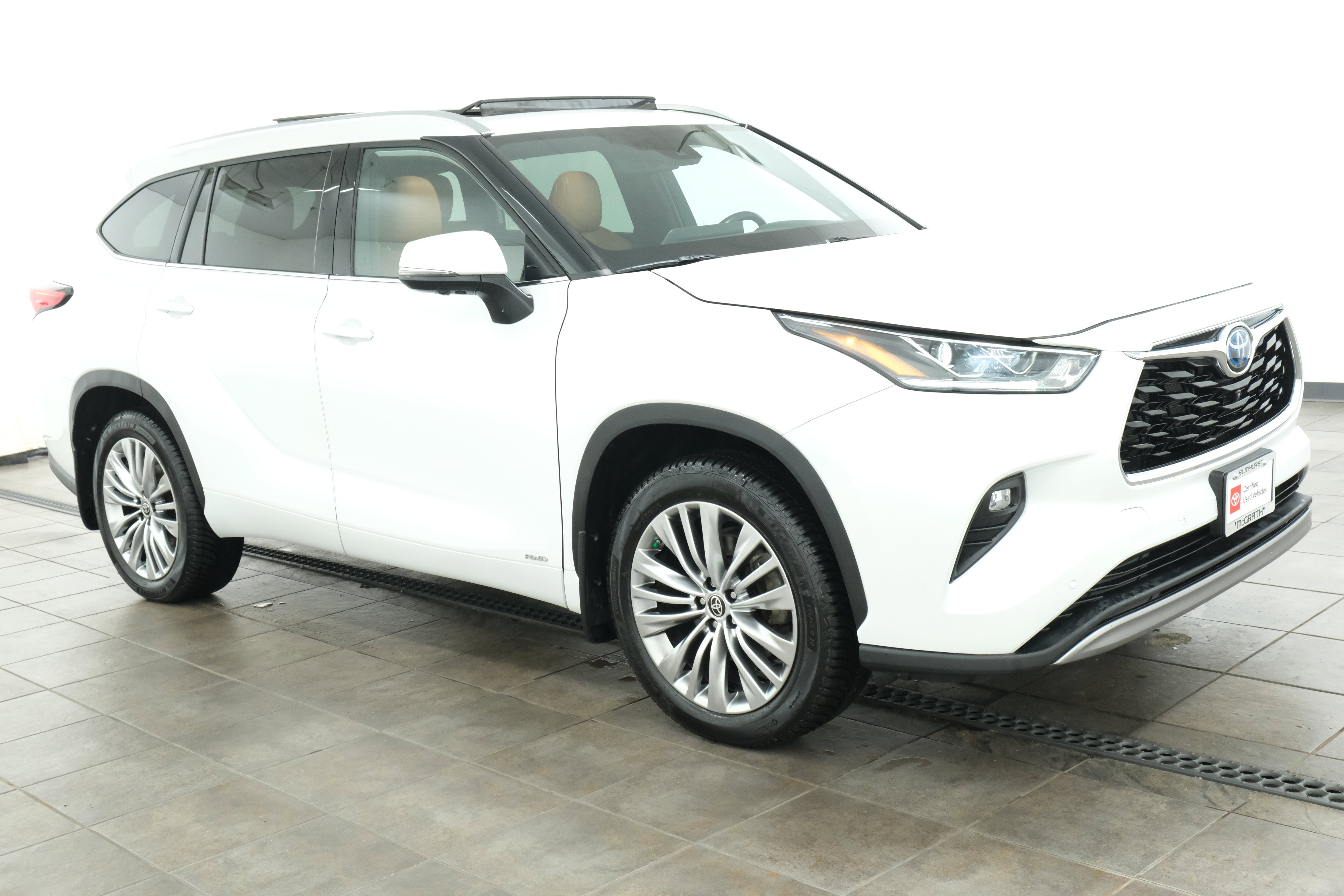 Used 2023 Wind Chill Pearl Toyota Platinum image 7
