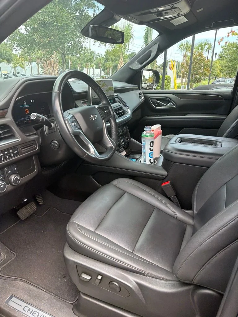 Used 2022 Black Chevrolet Z71 image 3