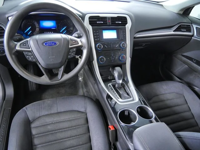 Used 2013 Gray Ford SE image 2