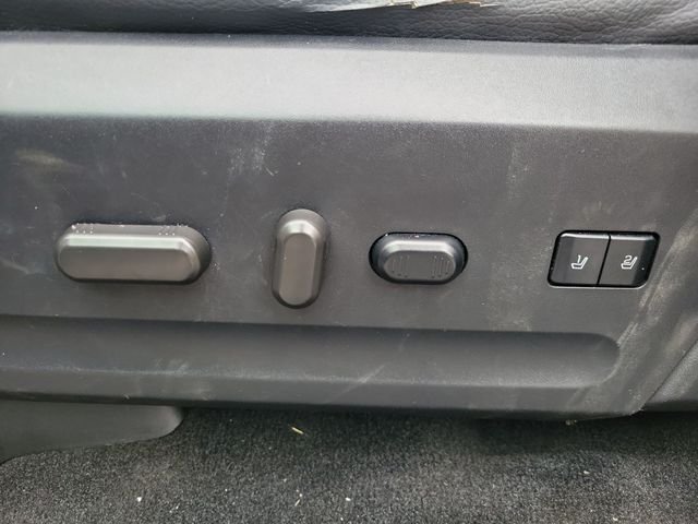 Used 2017 Ingot Silver Ford XLT image 11