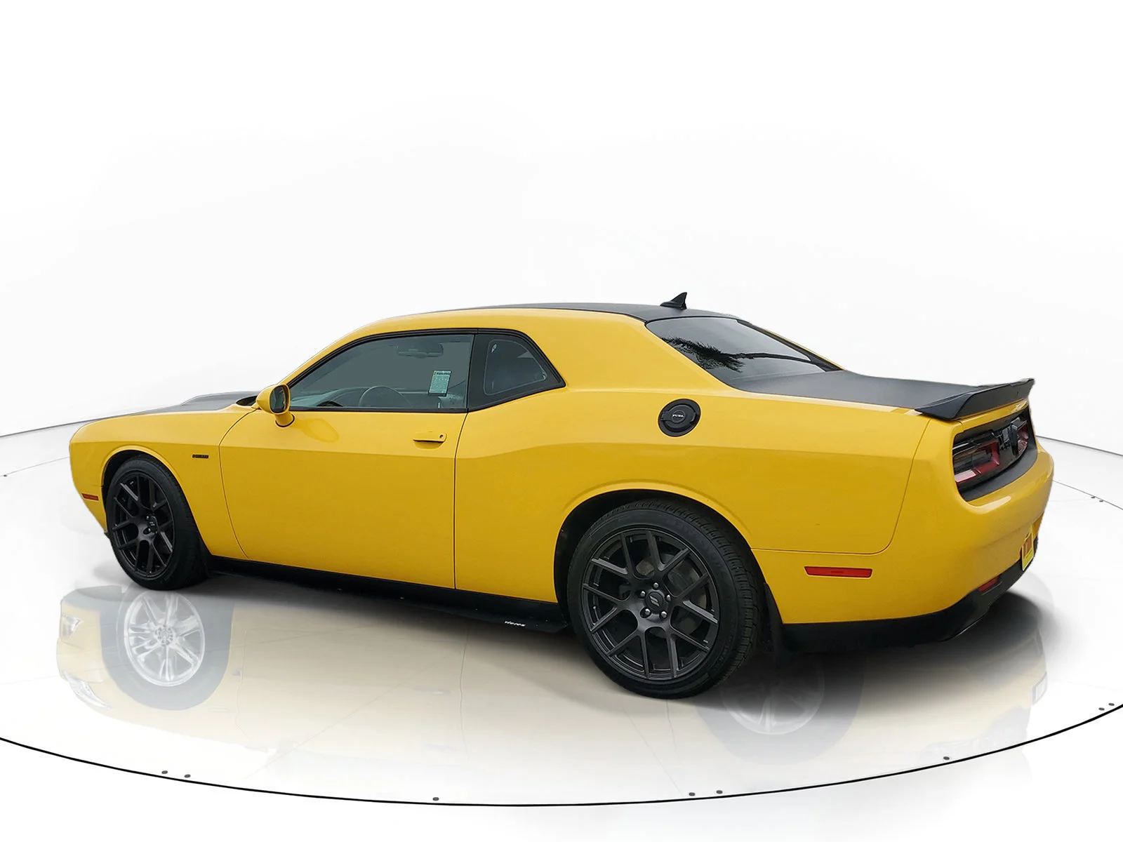 Used 2018 Yellow Dodge R/T image 6